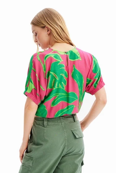 Desigual GARRETT short blouse with tropical print and puff sleeves now at Angel Spring-Summer 2023 collection